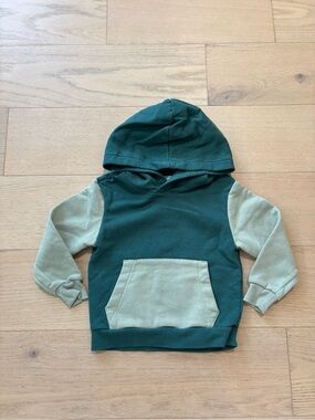 H&M toddler green Colorblock sweatshirt, size US 3/4T